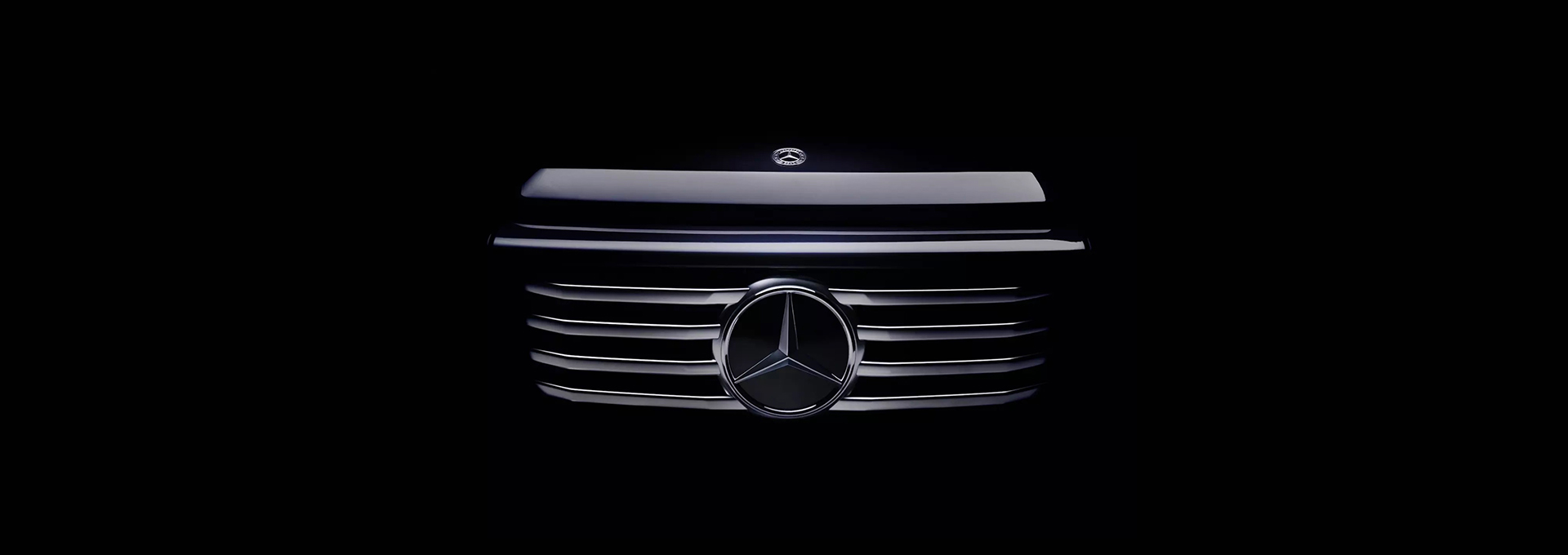 Mercedes-Benz показал тизер нового G-Class